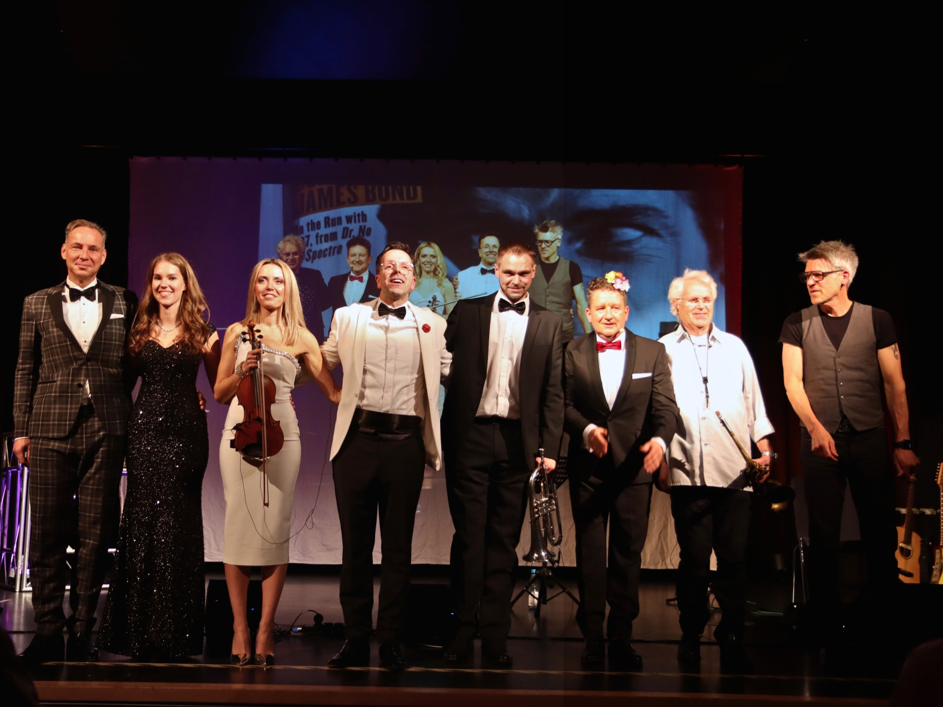 Instapost Bond-Night - 2